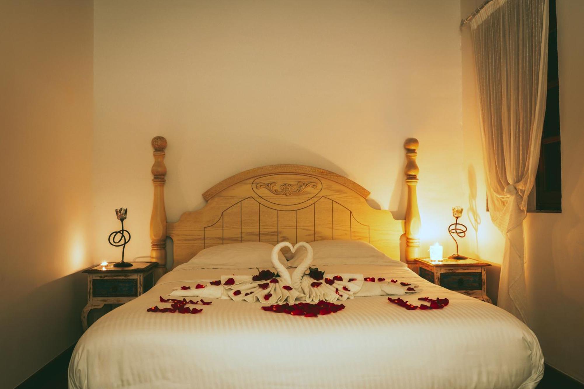 Oinoessa Traditional Boutique Guest Houses 로푸 외부 사진