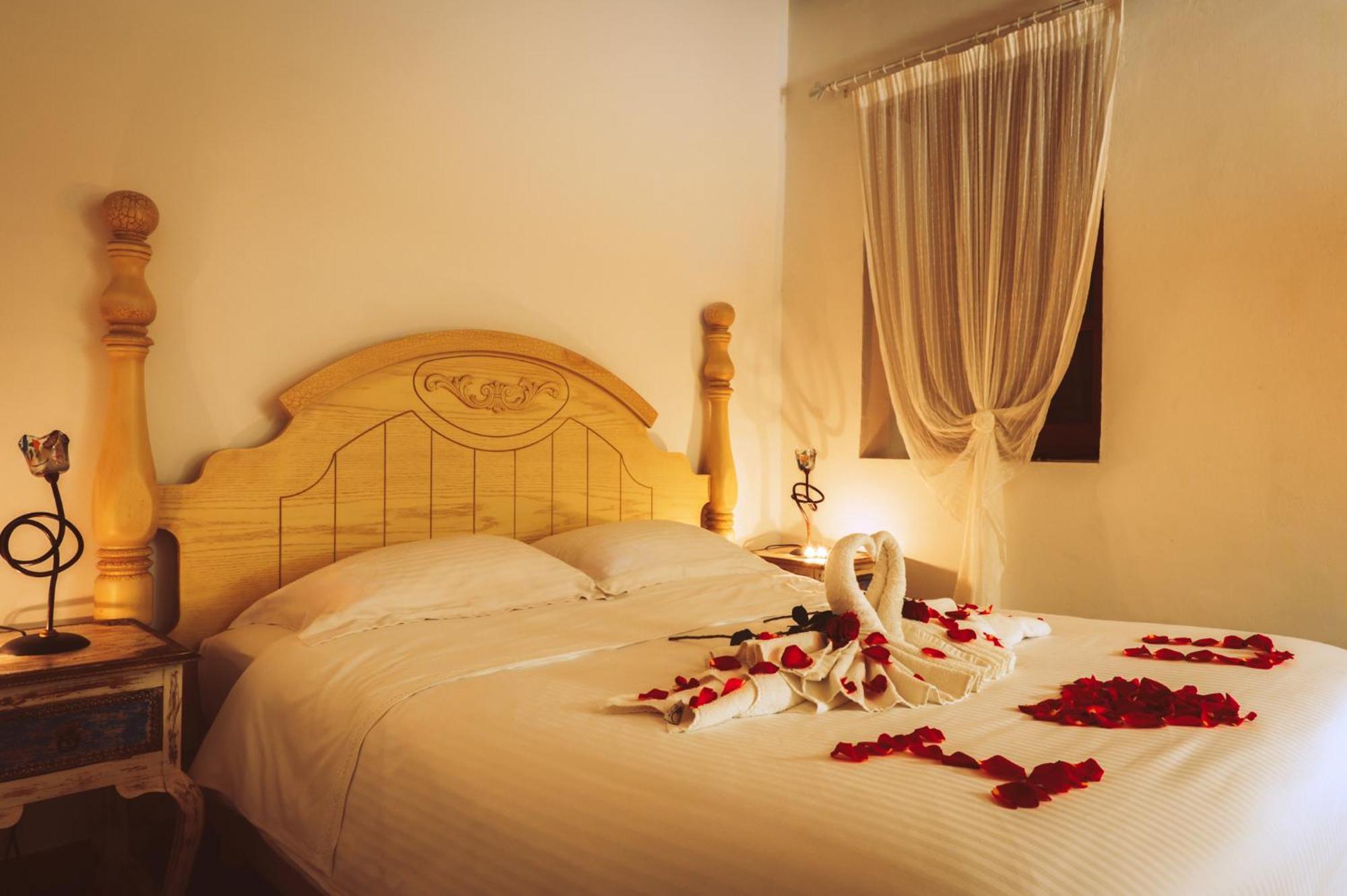Oinoessa Traditional Boutique Guest Houses 로푸 외부 사진