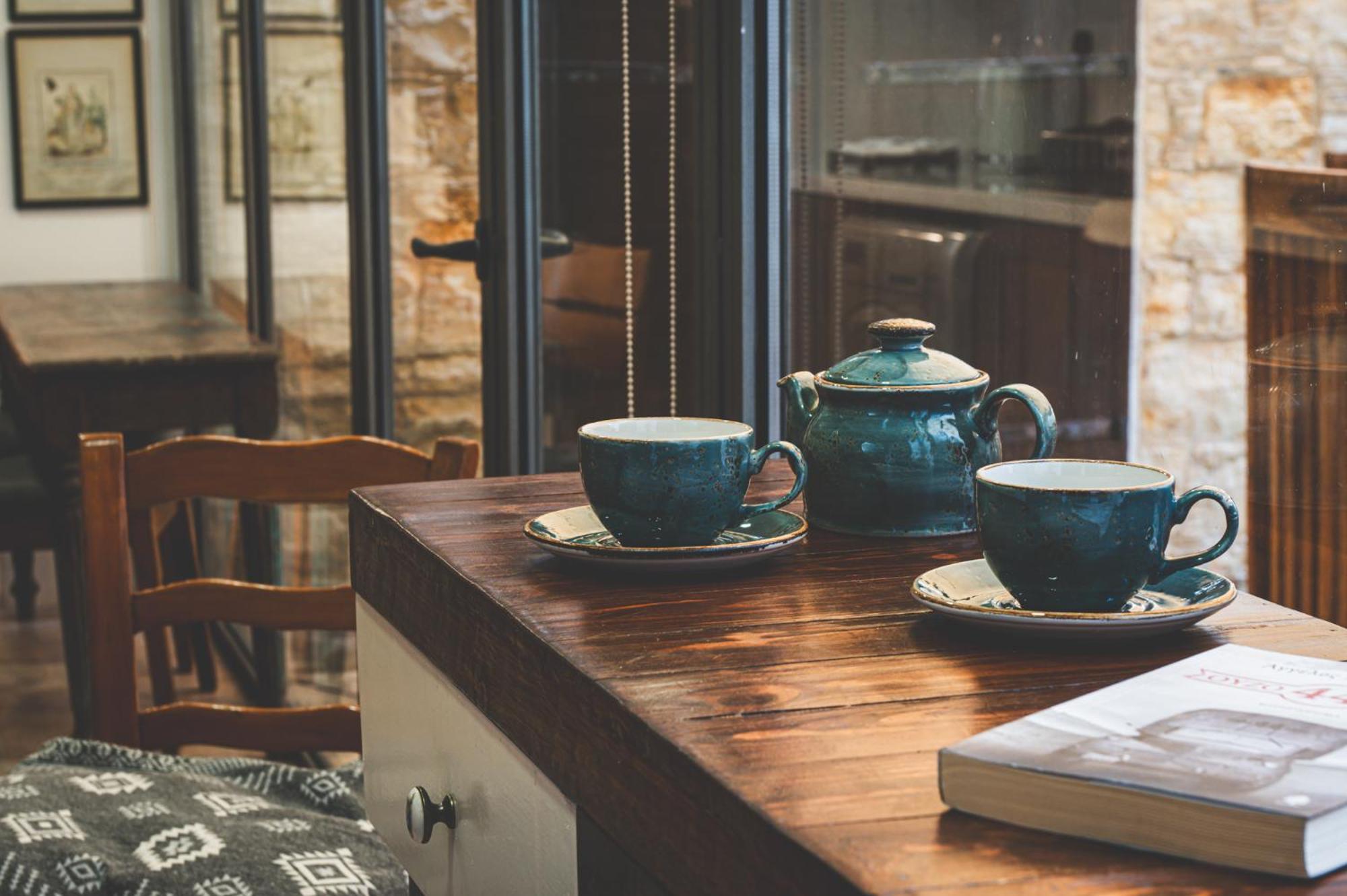 Oinoessa Traditional Boutique Guest Houses 로푸 외부 사진