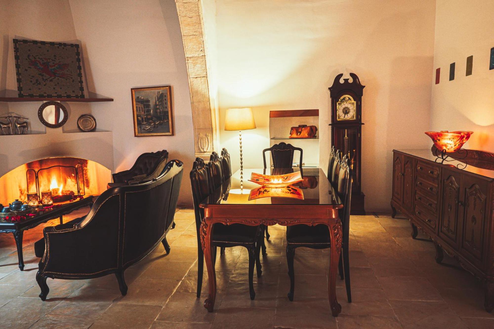 Oinoessa Traditional Boutique Guest Houses 로푸 외부 사진