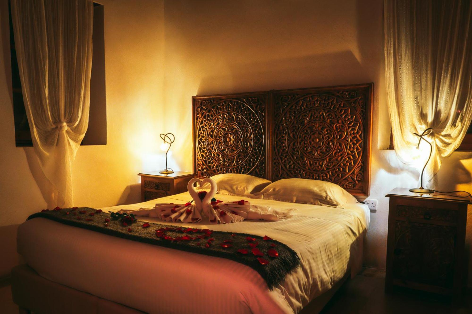 Oinoessa Traditional Boutique Guest Houses 로푸 외부 사진