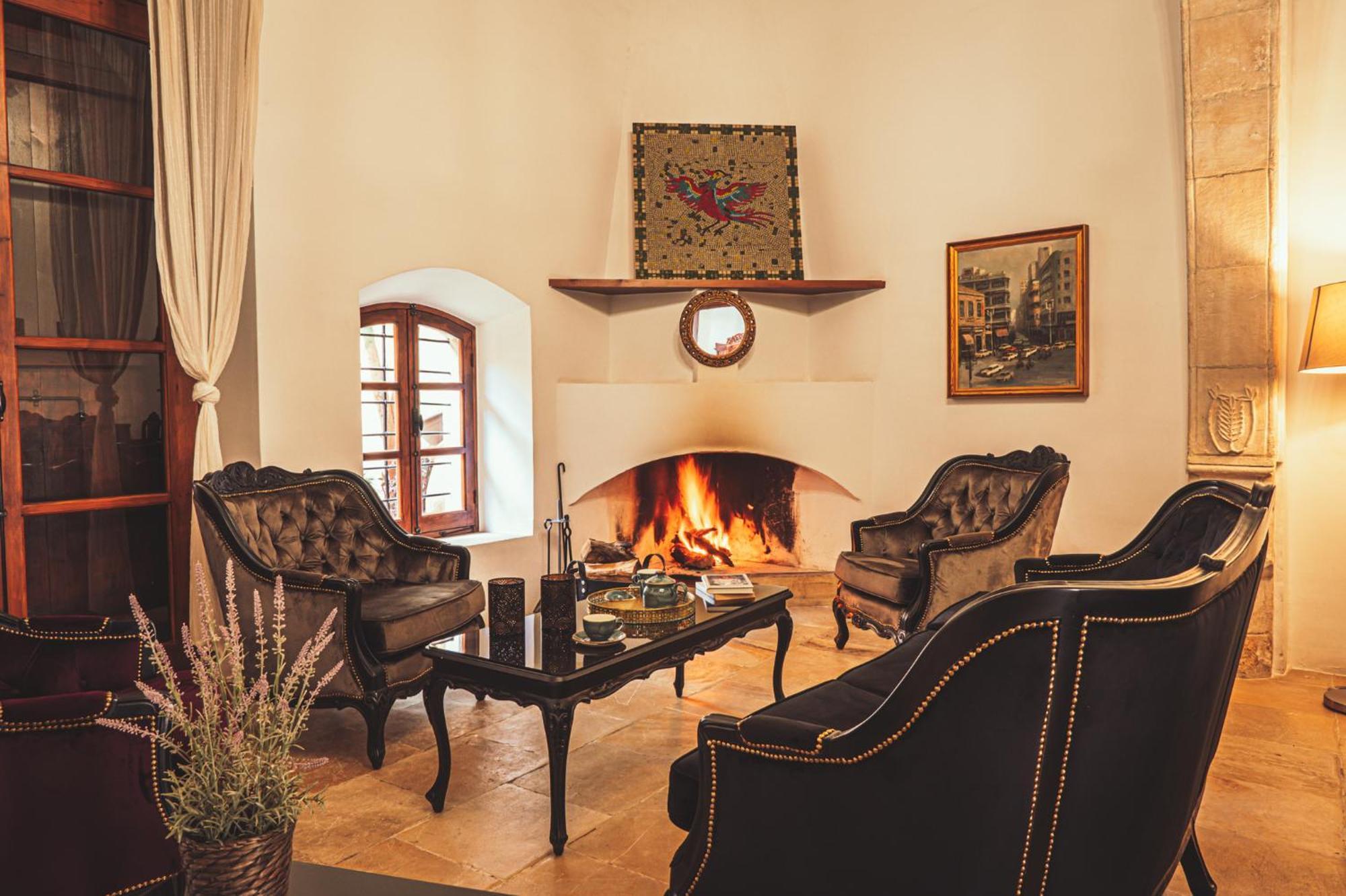 Oinoessa Traditional Boutique Guest Houses 로푸 외부 사진