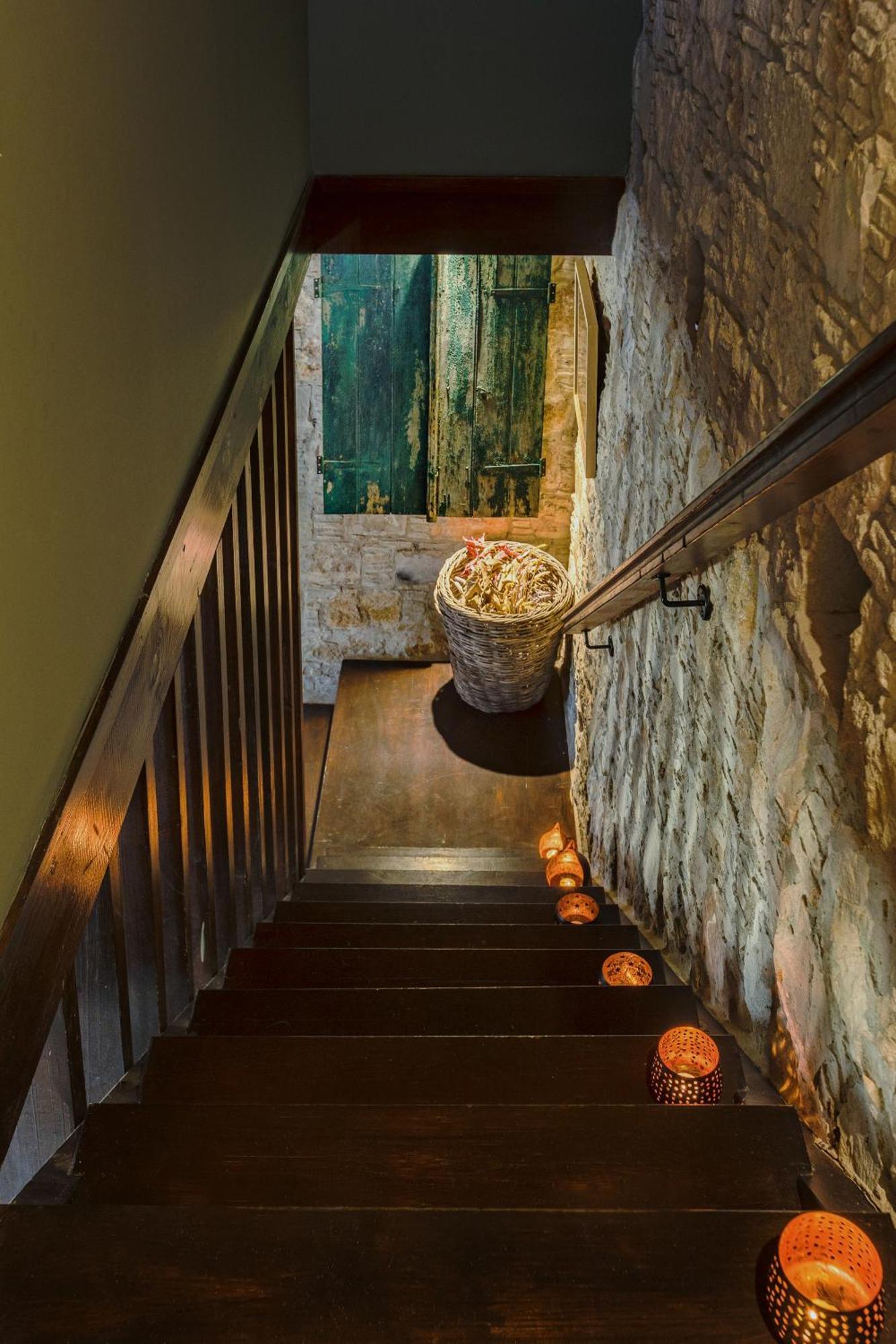 Oinoessa Traditional Boutique Guest Houses 로푸 외부 사진