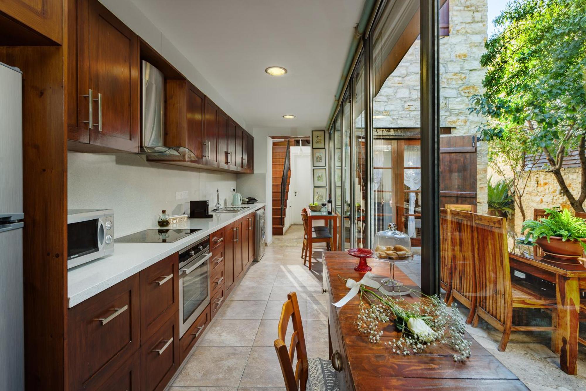 Oinoessa Traditional Boutique Guest Houses 로푸 외부 사진