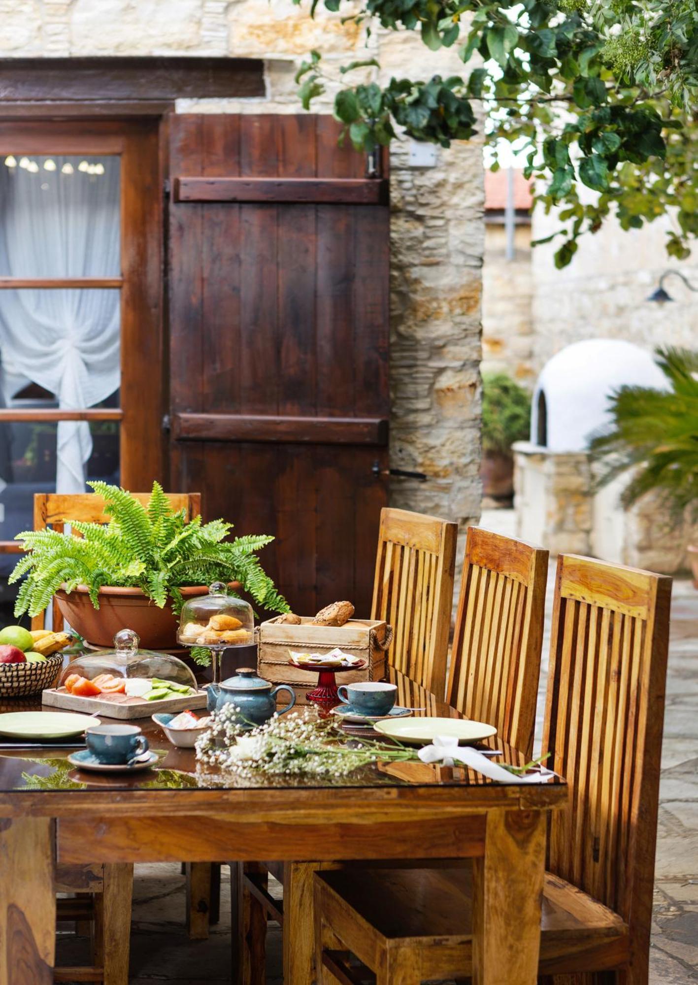 Oinoessa Traditional Boutique Guest Houses 로푸 외부 사진