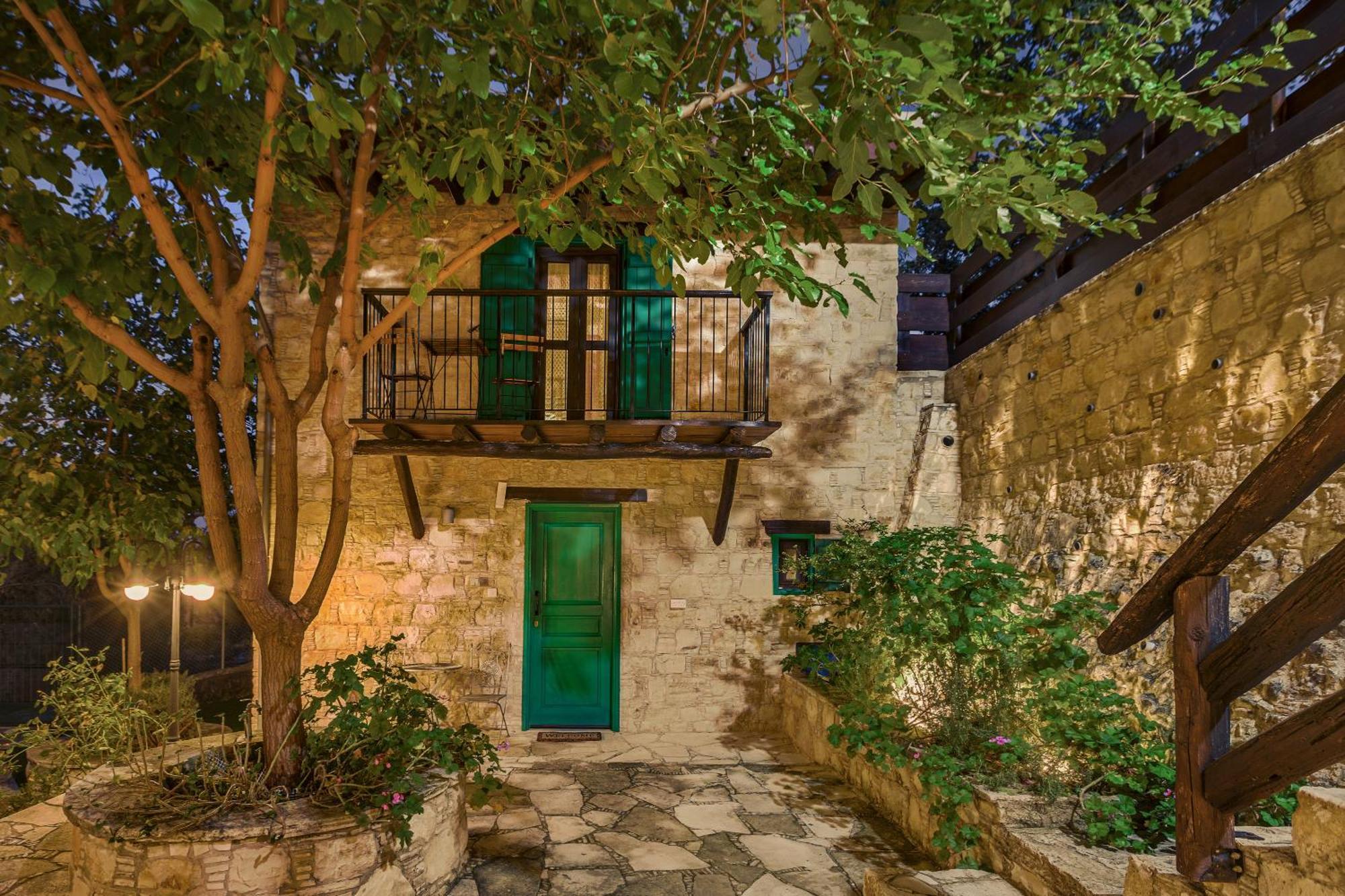 Oinoessa Traditional Boutique Guest Houses 로푸 외부 사진